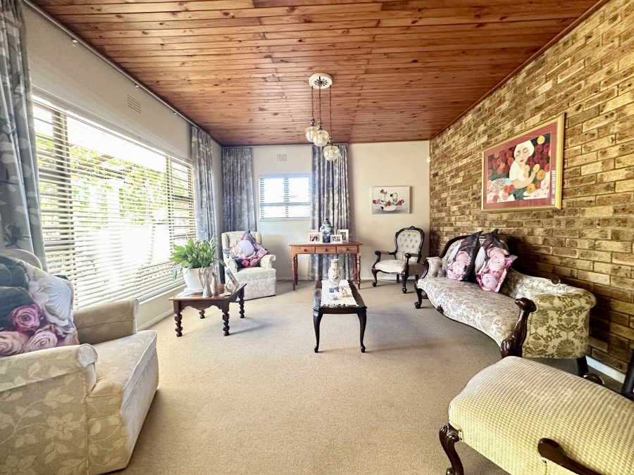 To Let 3 Bedroom Property for Rent in Panorama Western Cape